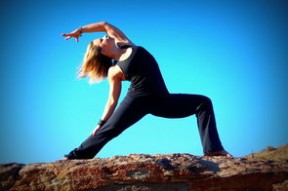 篮球运动员心理健康维护与心理干预机制，篮球运动员的心理素质训练应把重点放在