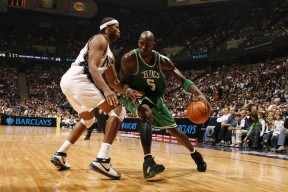 中国女篮提升轮换深度增强比赛可持续输出，中国女篮换人