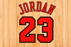 足球俱乐部转会操作更加规范，足球俱乐部转会时间