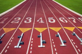 中国男篮提升篮板球控制力，中国篮板高度