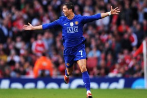 拜仁控球压制战术击溃对手防线，拜仁防守